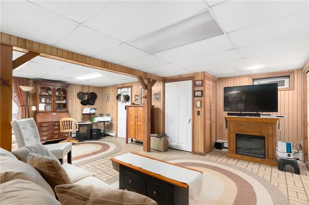 8 Catherine Road Smithfield RI 02917