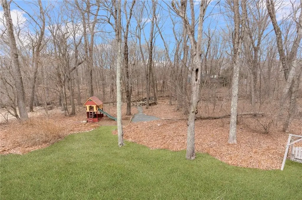 8 Catherine Road Smithfield RI 02917