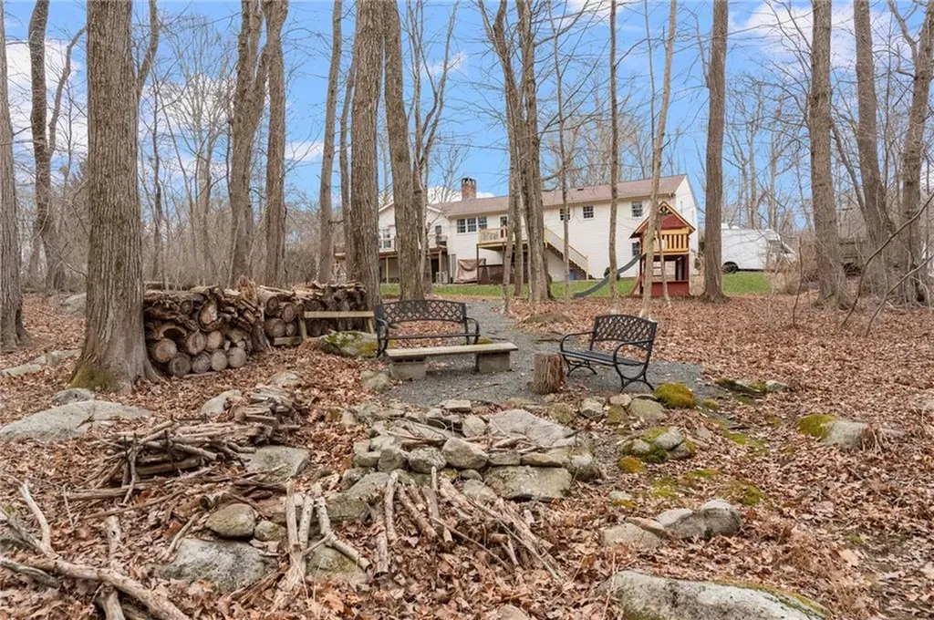 8 Catherine Road Smithfield RI 02917