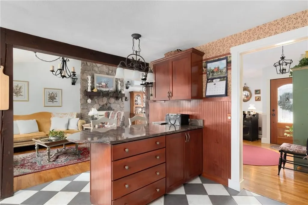 8 Catherine Road Smithfield RI 02917