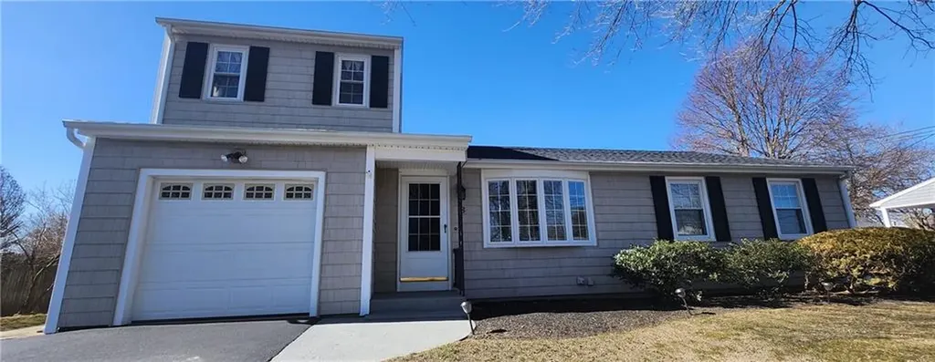 3 Lee Drive Warren RI 02885