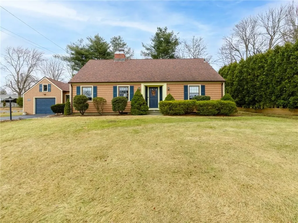 174 Meshanticut Valley Parkway Cranston RI 02920