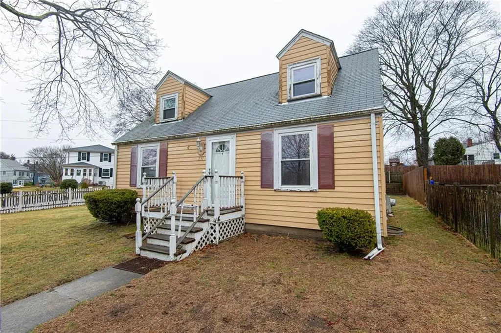 131 Frederick Street East Providence RI 02916