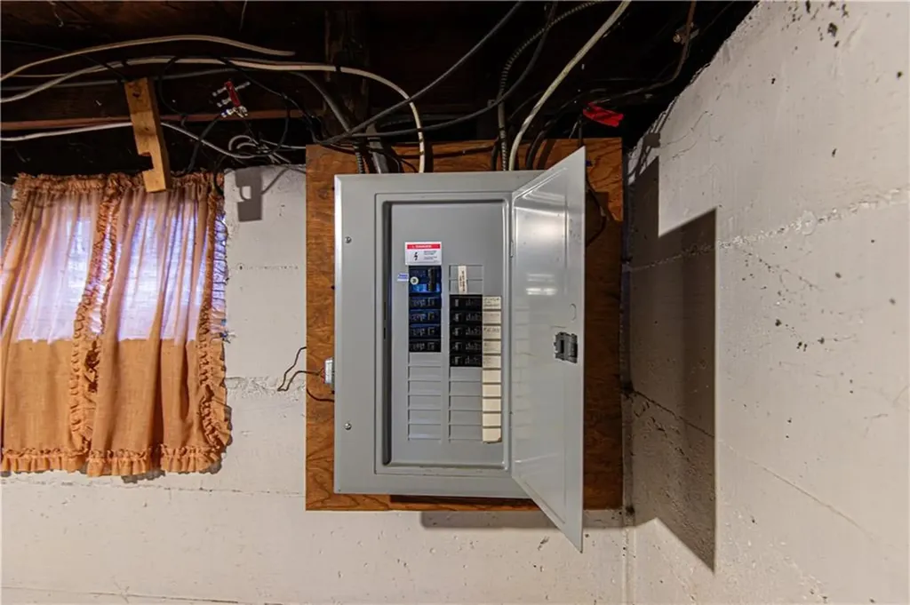 131 Frederick Street East Providence RI 02916