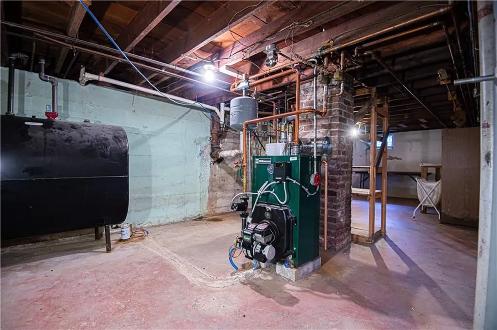 131 Frederick Street East Providence RI 02916