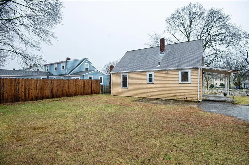 131 Frederick Street East Providence RI 02916