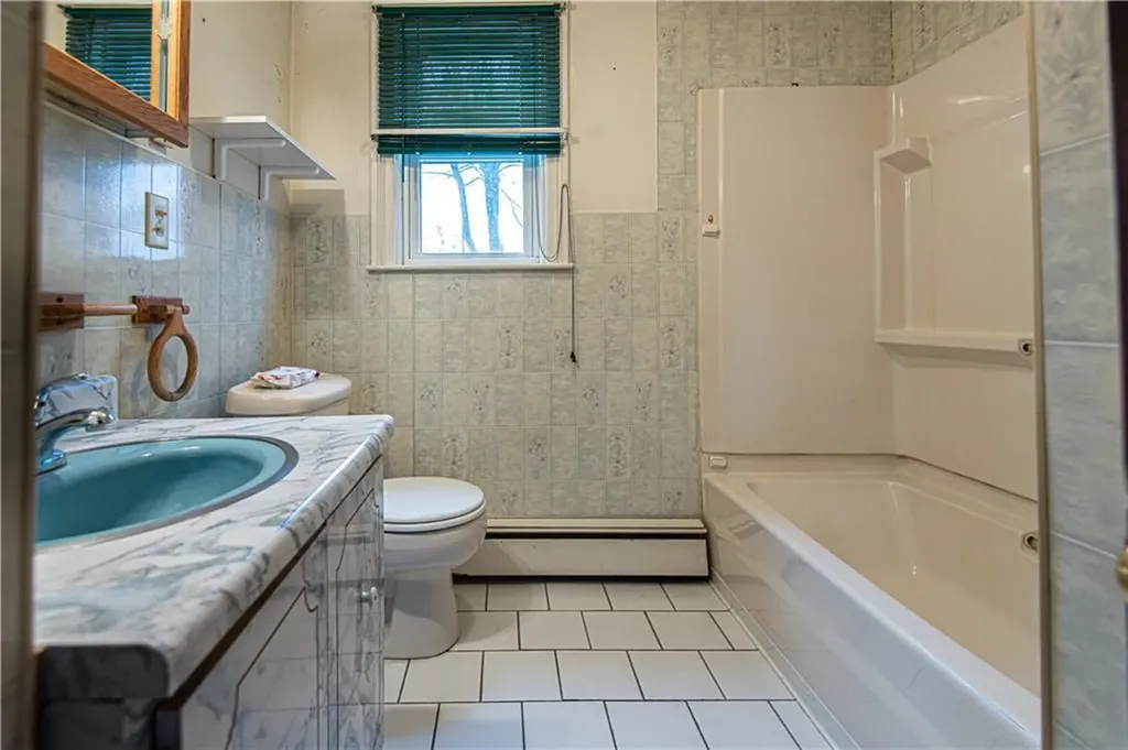 131 Frederick Street East Providence RI 02916