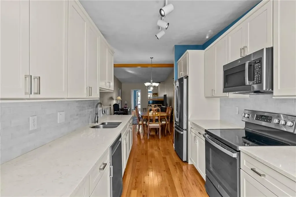 4 Shadowbrook Lane Smithfield RI 02917