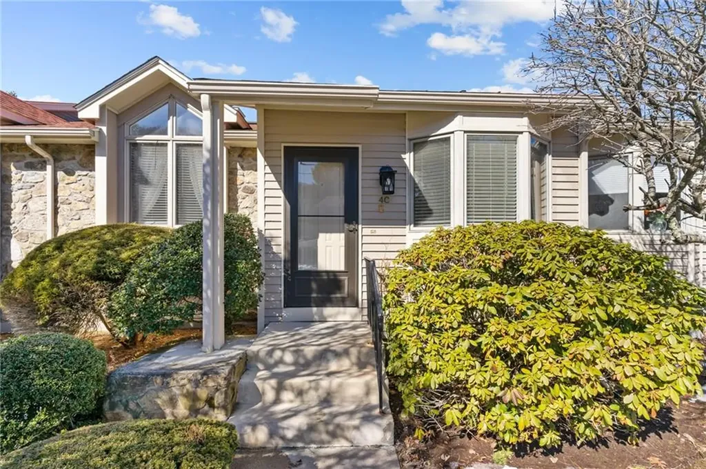 4 Shadowbrook Lane Smithfield RI 02917