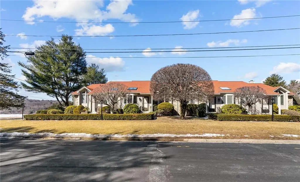 4 Shadowbrook Lane Smithfield RI 02917