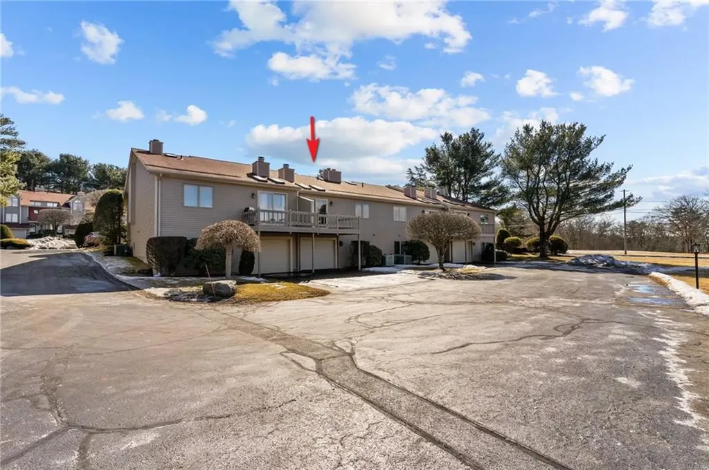 4 Shadowbrook Lane Smithfield RI 02917