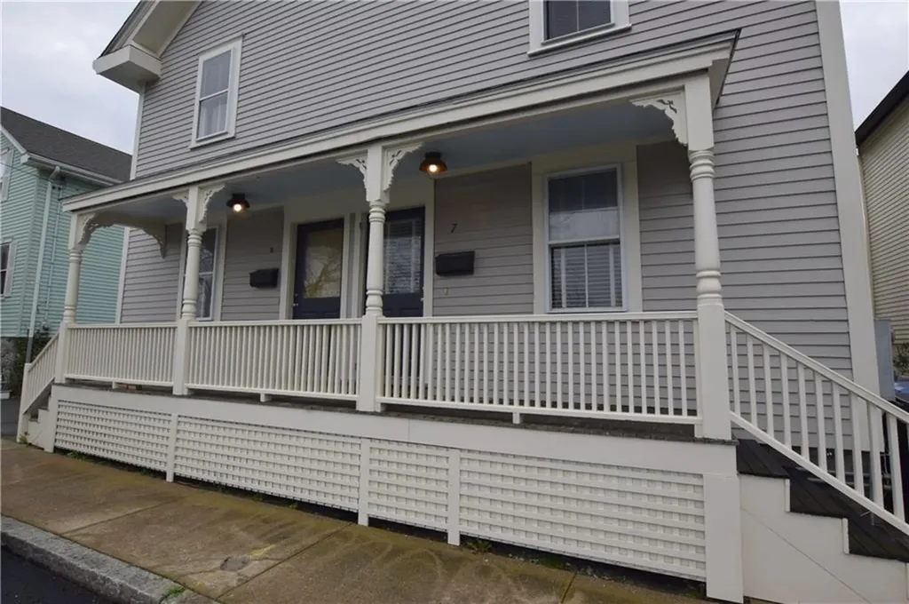 9 Marsh Street Newport RI 02840