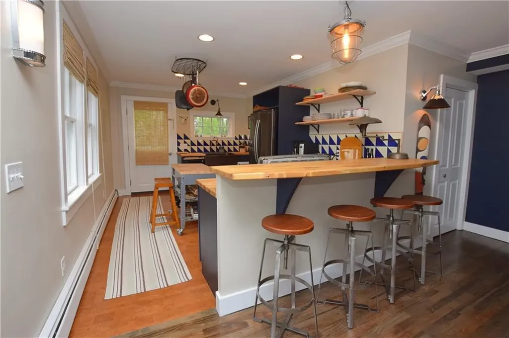 9 Marsh Street Newport RI 02840