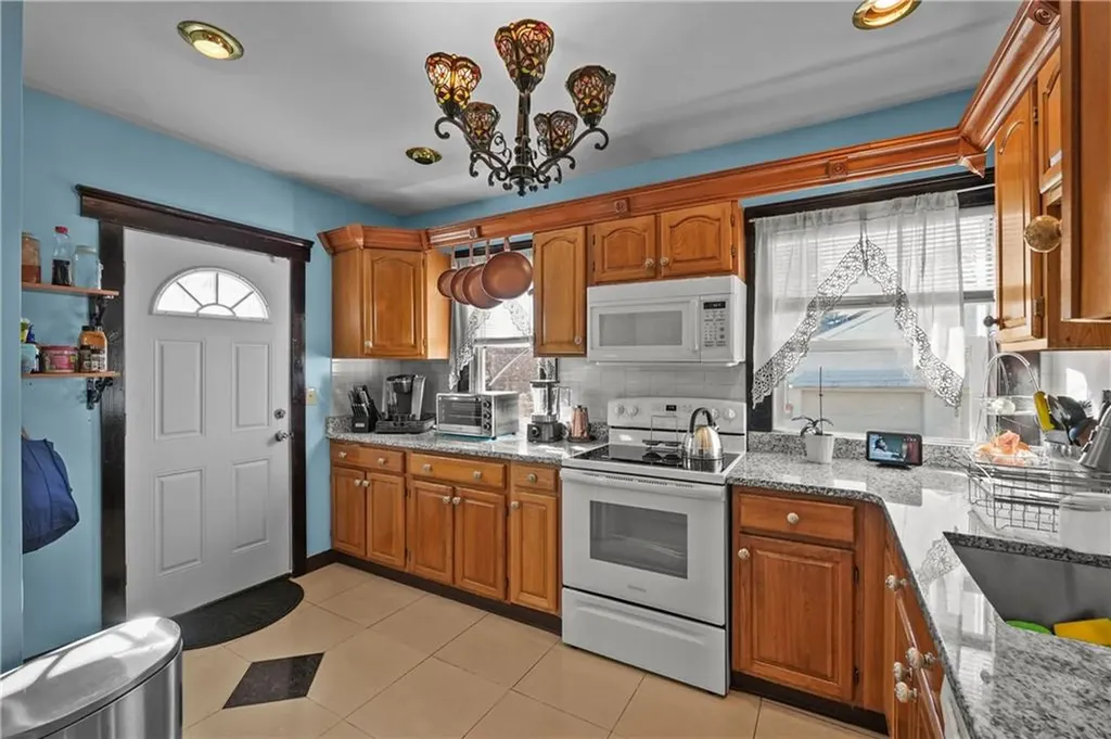 191 Linwood Avenue Providence RI 02907