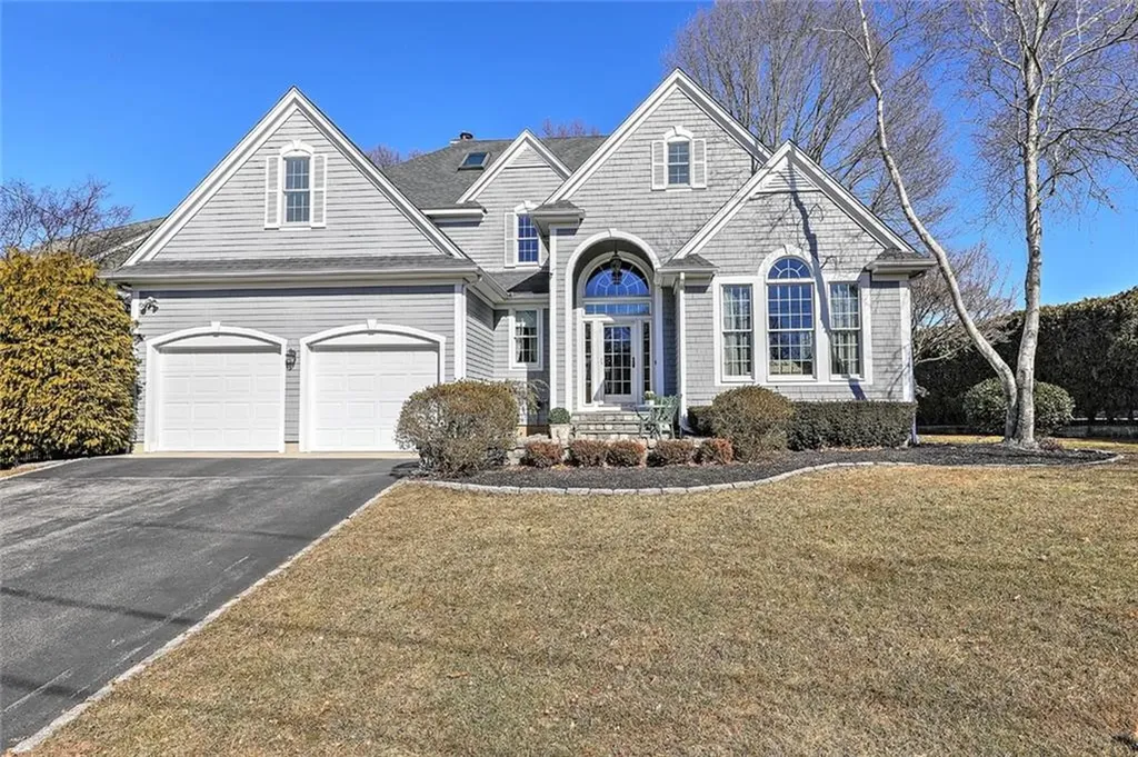 35 Riverside Drive Barrington RI 02806