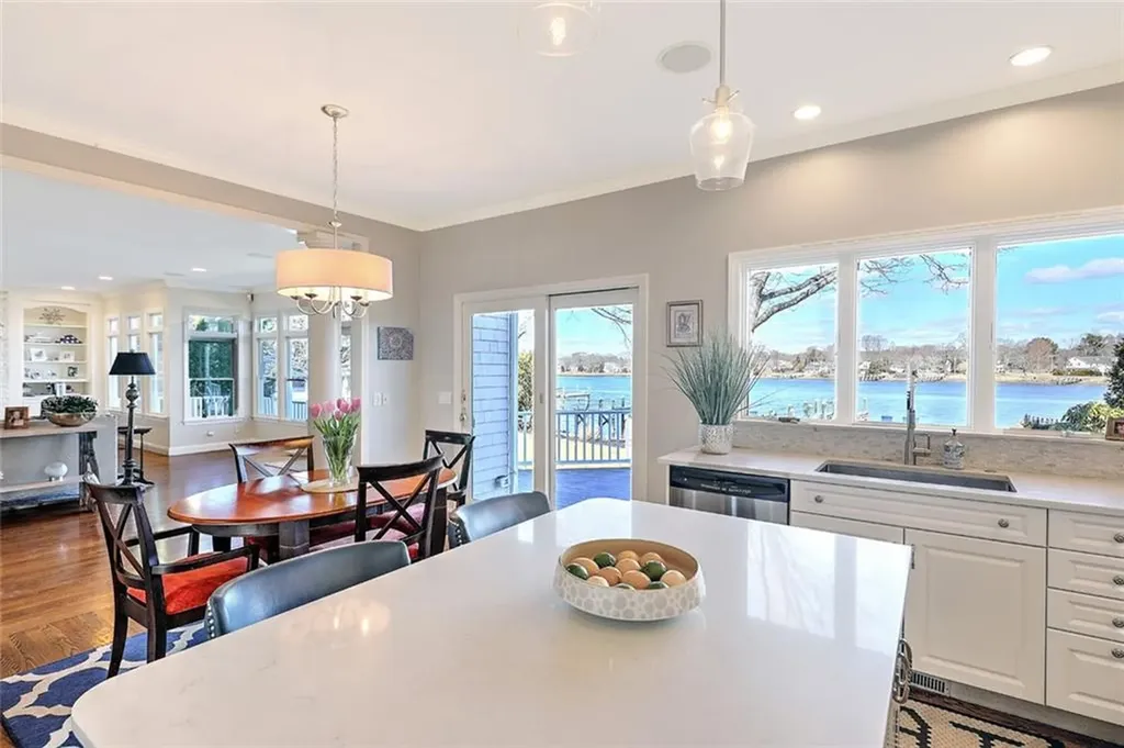 35 Riverside Drive Barrington RI 02806