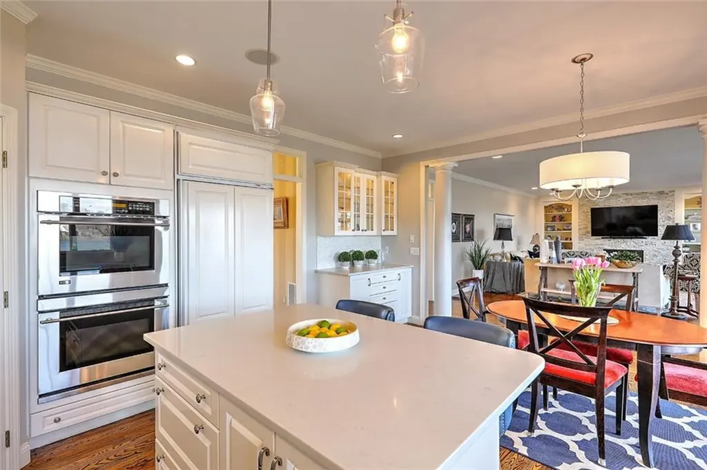 35 Riverside Drive Barrington RI 02806