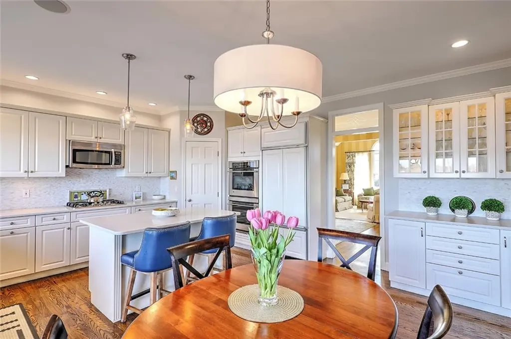 35 Riverside Drive Barrington RI 02806