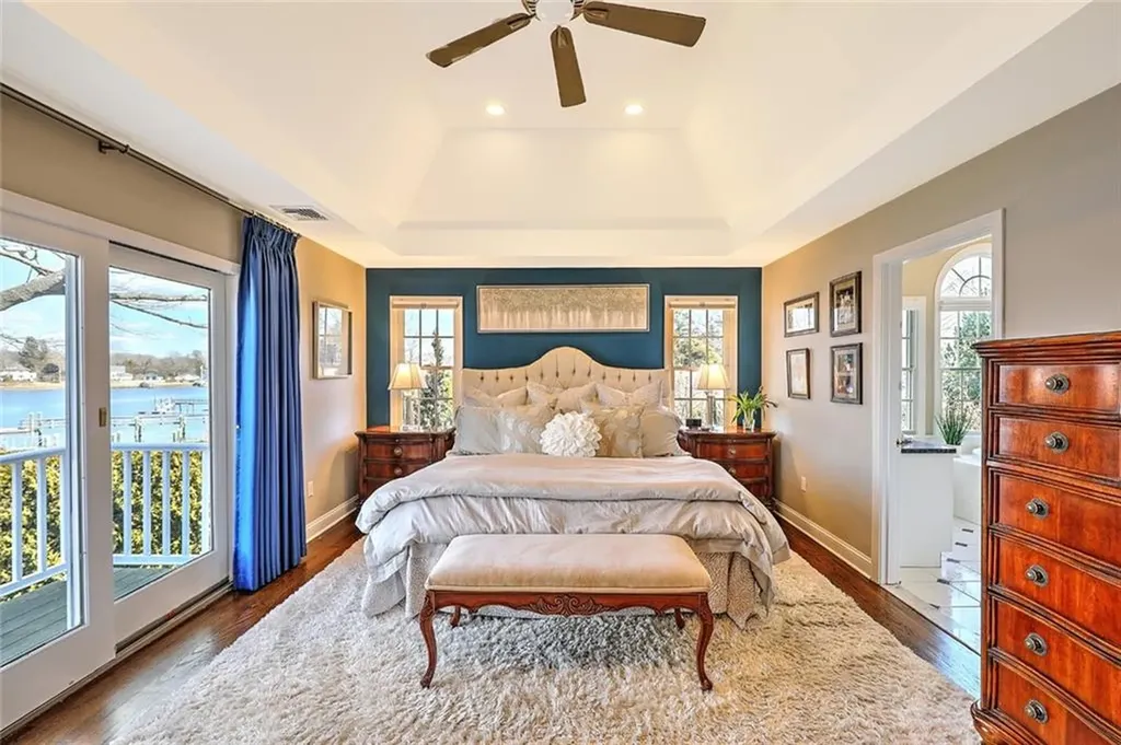 35 Riverside Drive Barrington RI 02806