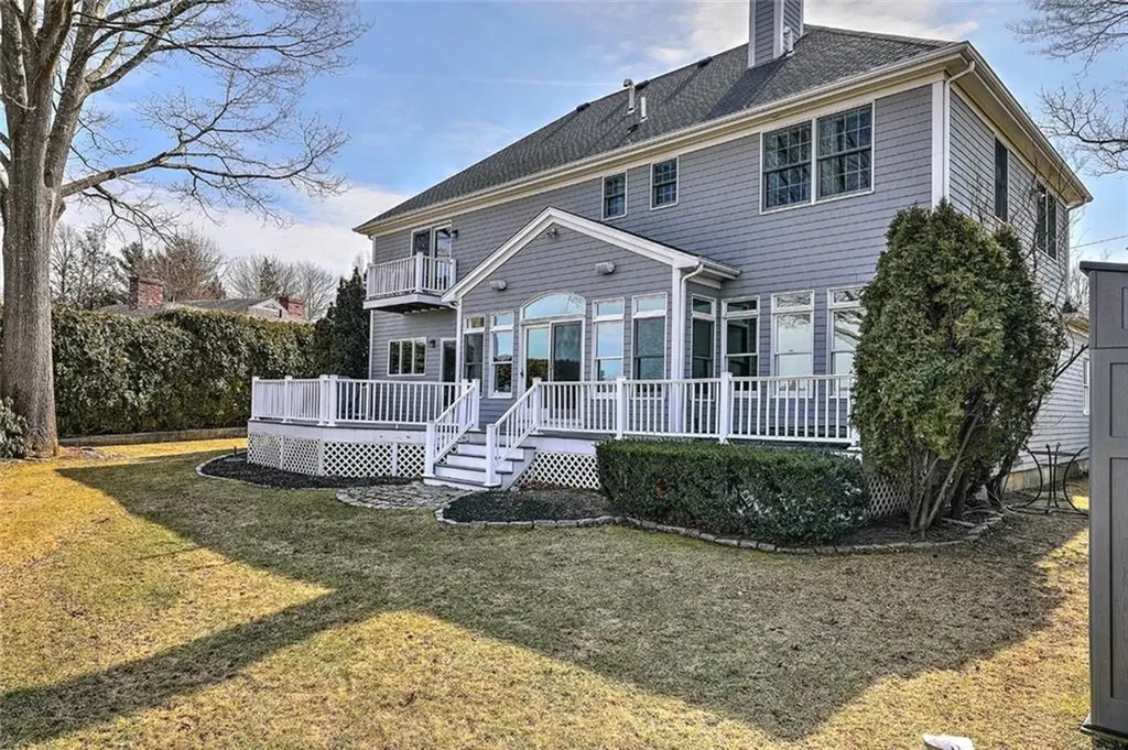 35 Riverside Drive Barrington RI 02806