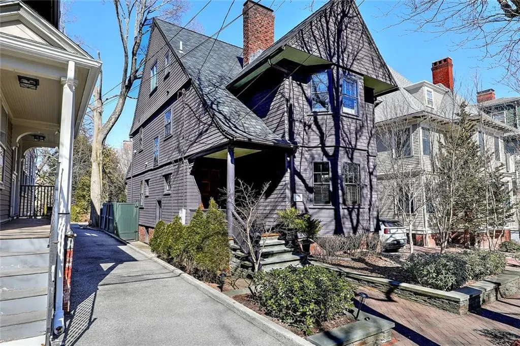 6 Barnes Street Providence RI 02906