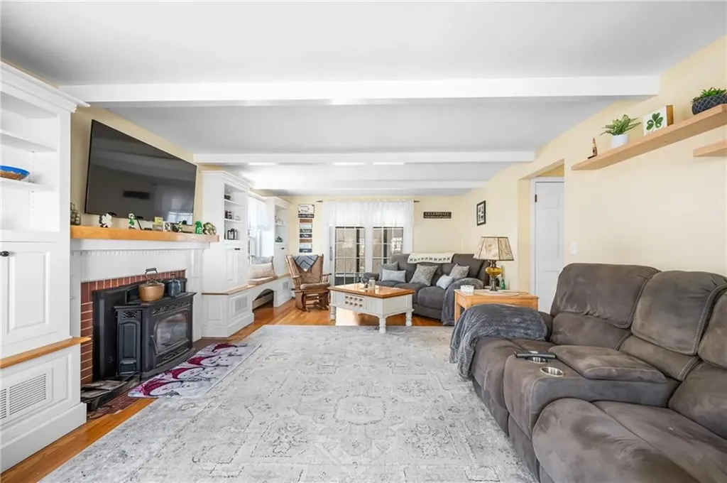 4 Larchwood Drive Cumberland RI 02864