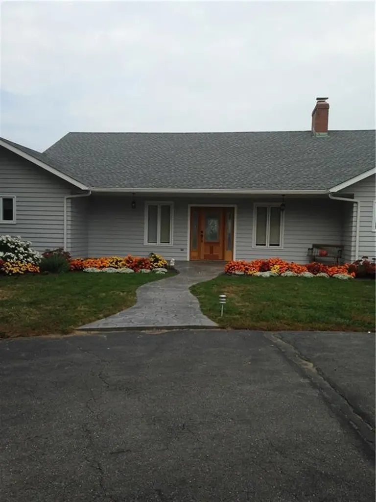180 Bayview Avenue Portsmouth RI 02871