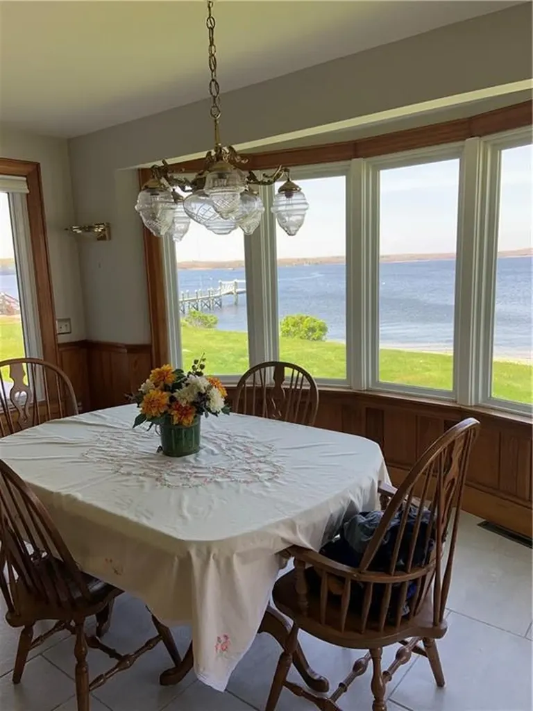 180 Bayview Avenue Portsmouth RI 02871