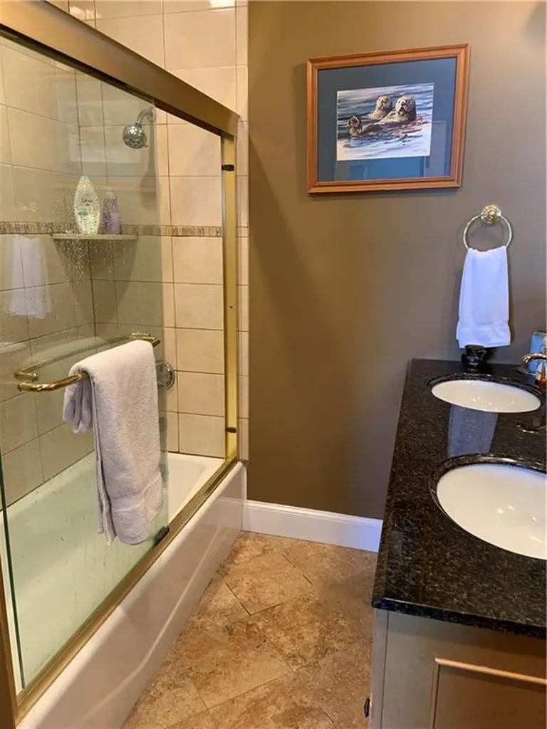 180 Bayview Avenue Portsmouth RI 02871