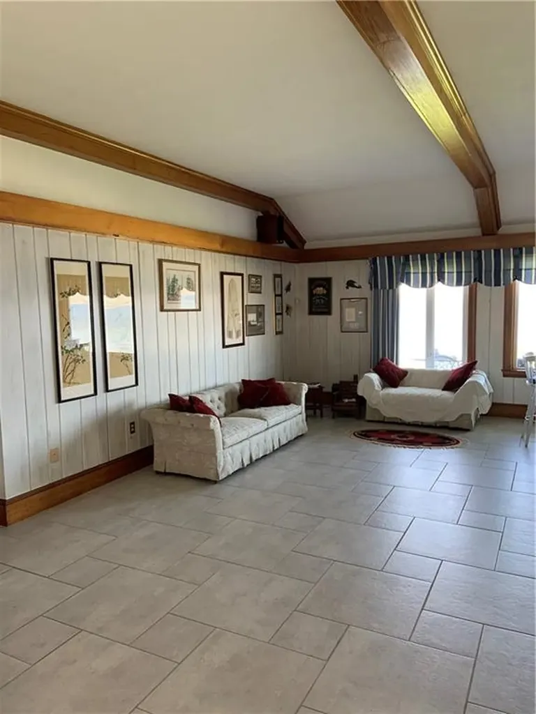 180 Bayview Avenue Portsmouth RI 02871
