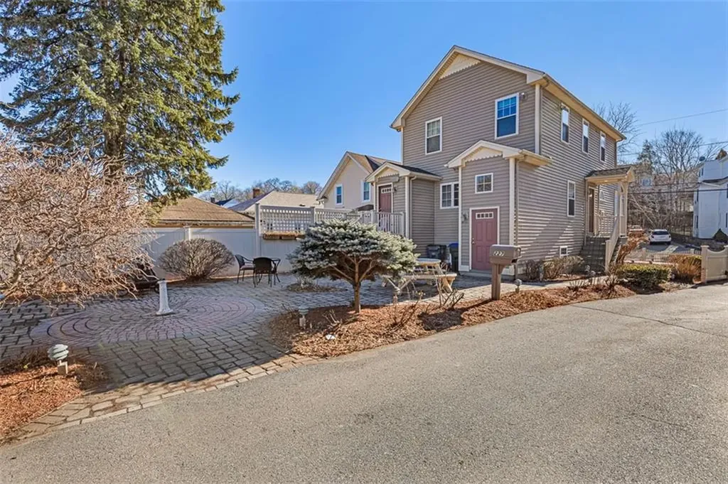 227 Killingly Street Providence RI 02909