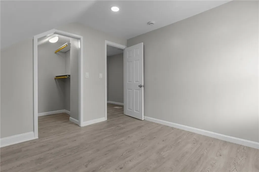 22 Standish Avenue Providence RI 02908
