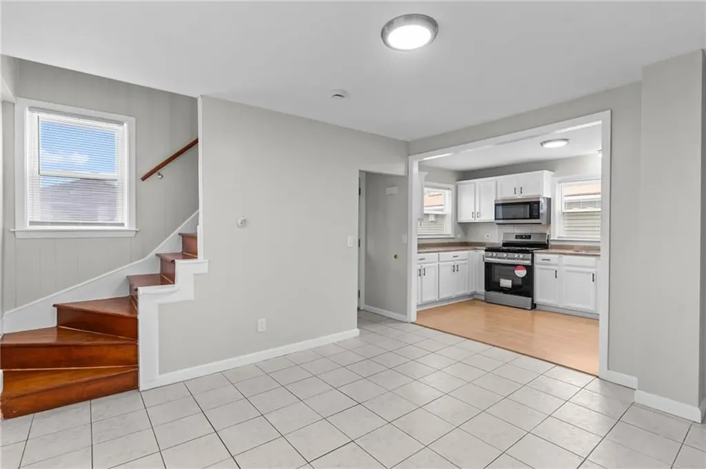 22 Standish Avenue Providence RI 02908