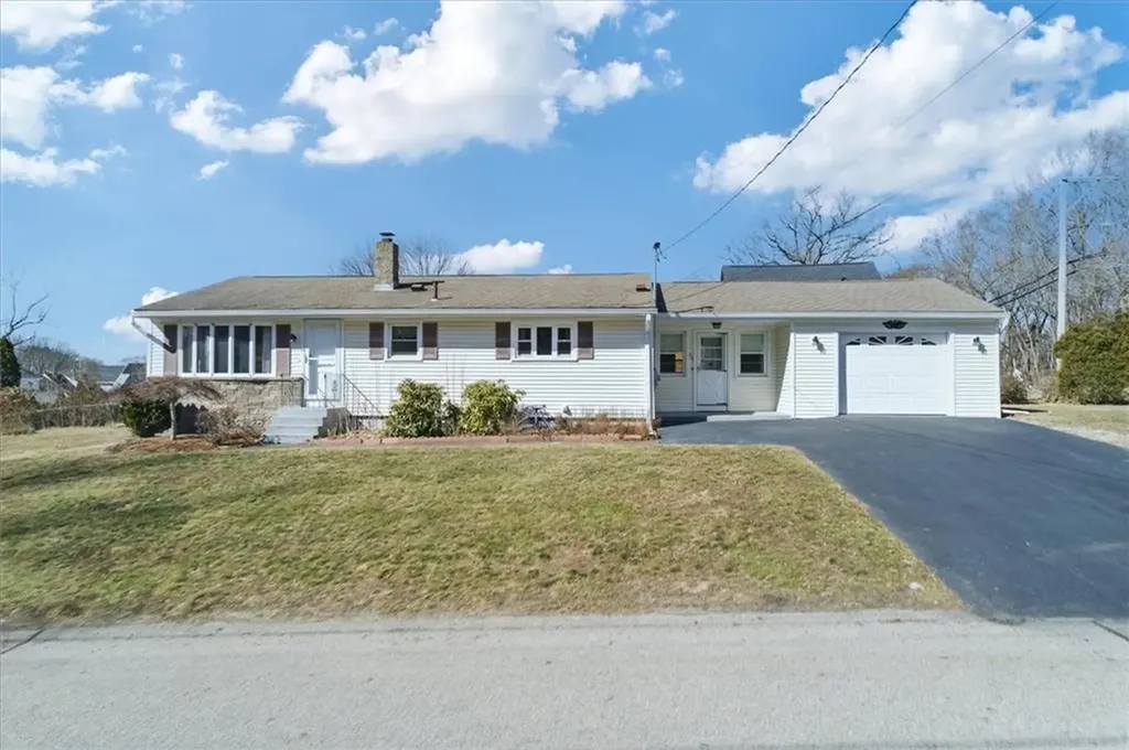 25 Theresa Street Woonsocket RI 02895