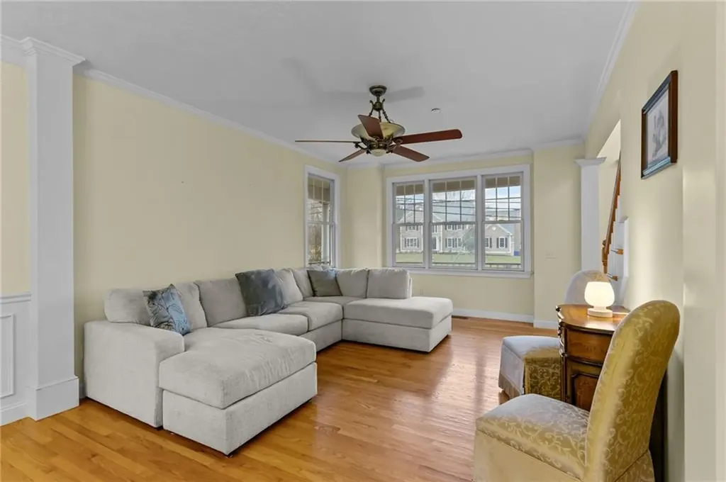 204 Touisset Road Warren RI 02885
