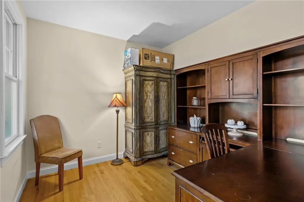 204 Touisset Road Warren RI 02885