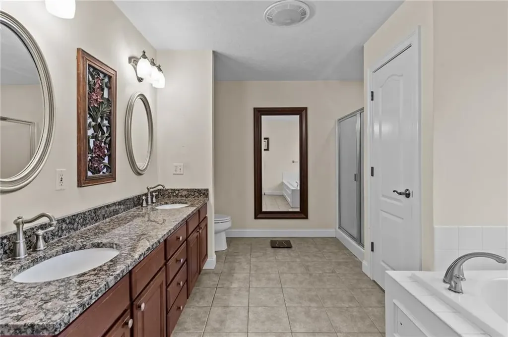 204 Touisset Road Warren RI 02885