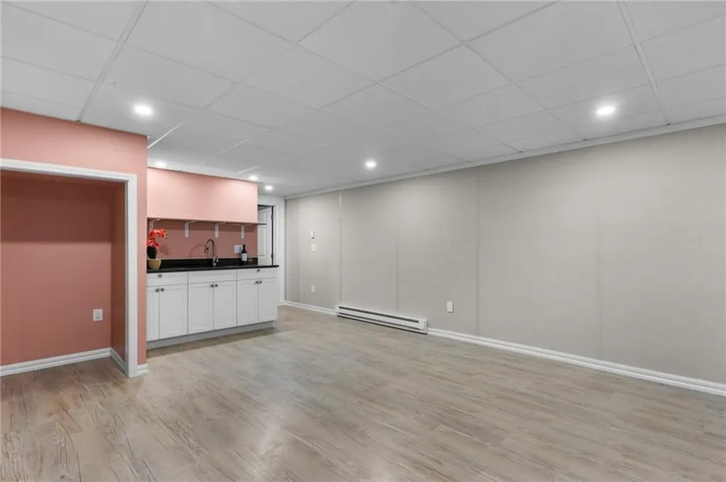 204 Touisset Road Warren RI 02885