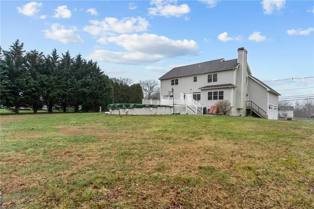 204 Touisset Road Warren RI 02885