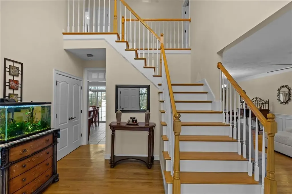 204 Touisset Road Warren RI 02885