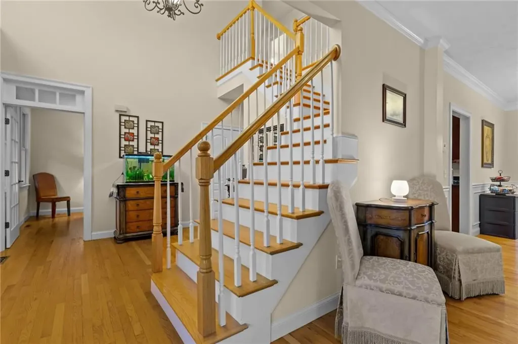 204 Touisset Road Warren RI 02885