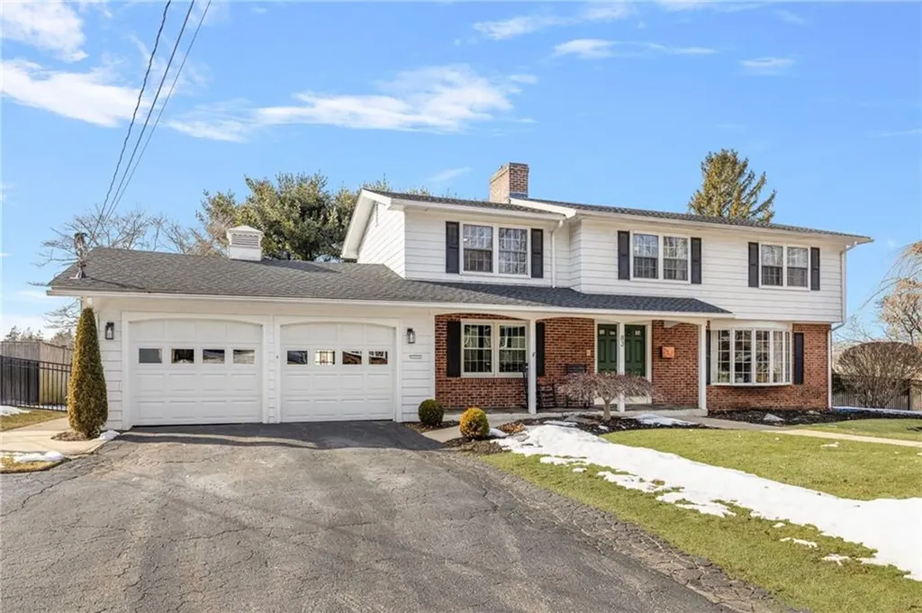 83 Freedom Drive Cranston RI 02920