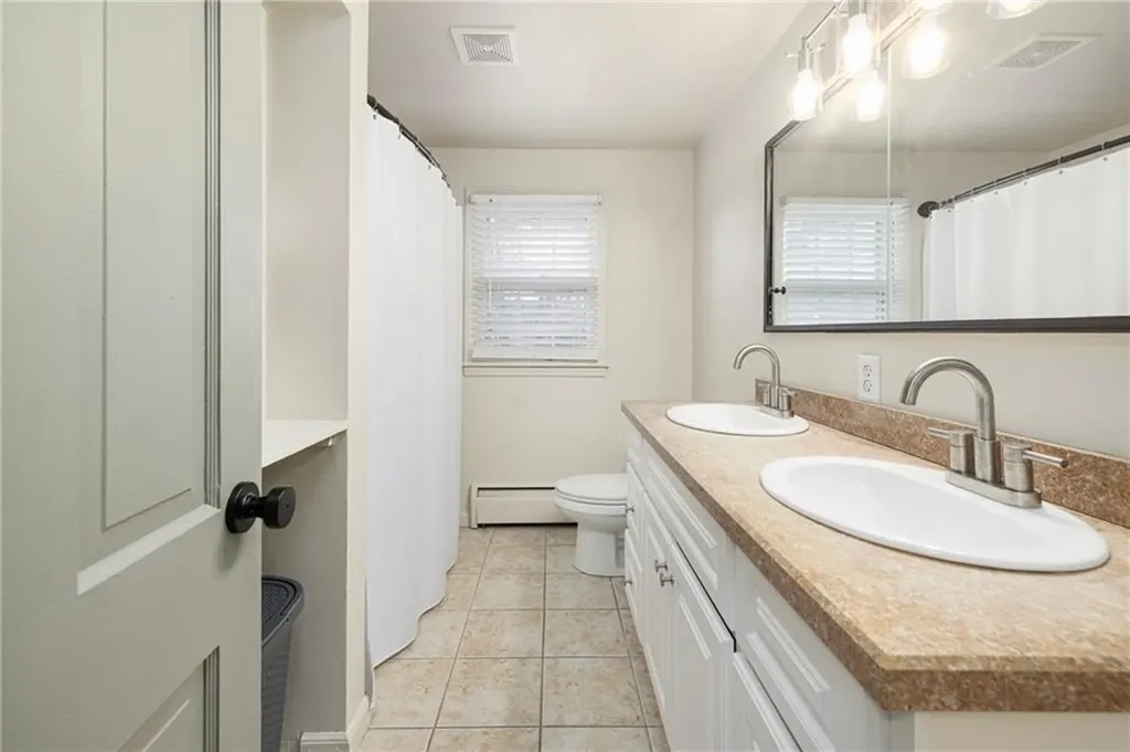 83 Freedom Drive Cranston RI 02920