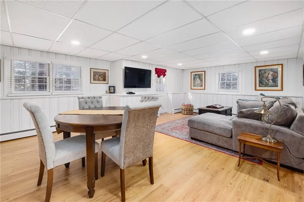 83 Freedom Drive Cranston RI 02920