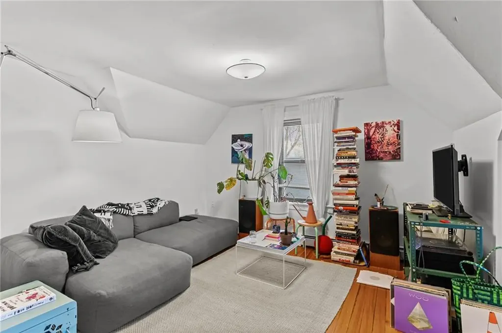 14 16 Phillips Street Providence RI 02906