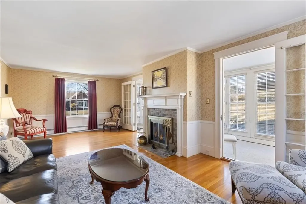 116 Glen Road Woonsocket RI 02895