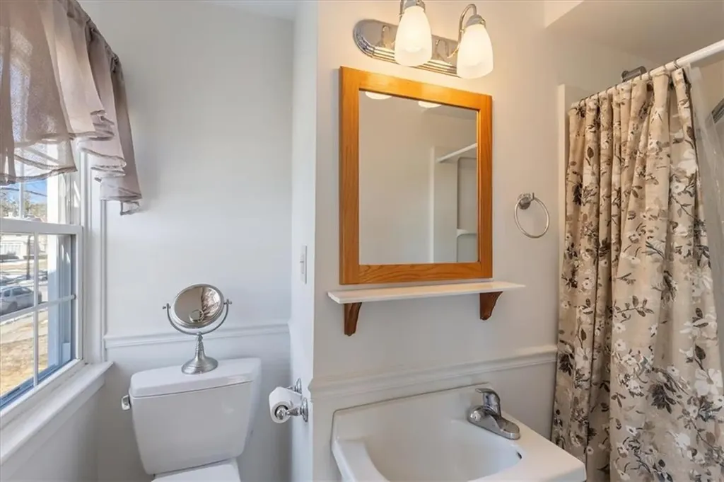 116 Glen Road Woonsocket RI 02895
