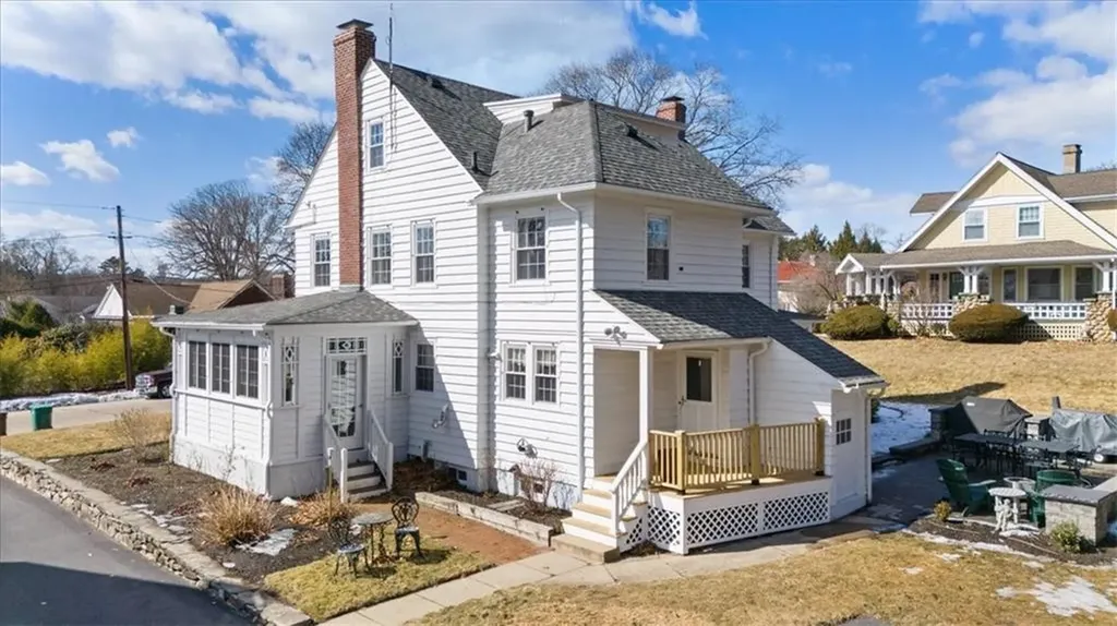 116 Glen Road Woonsocket RI 02895