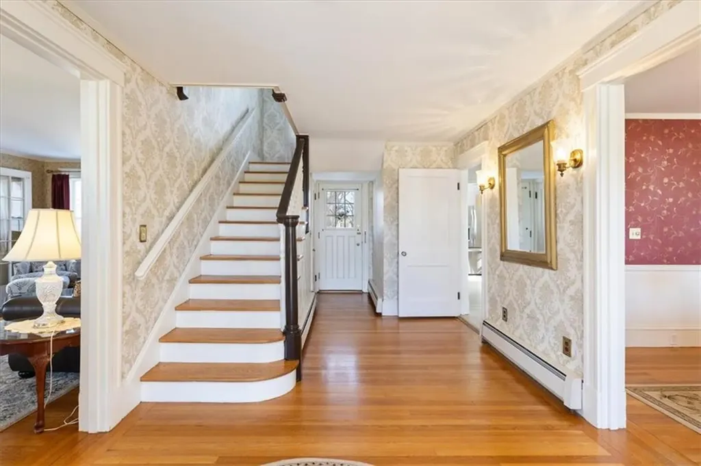 116 Glen Road Woonsocket RI 02895