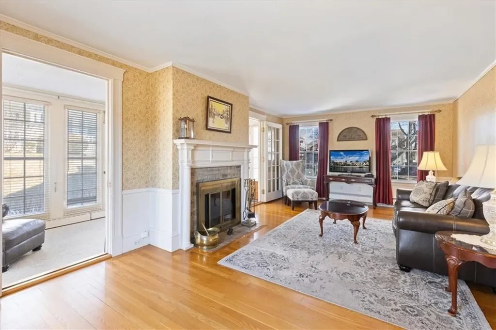 116 Glen Road Woonsocket RI 02895